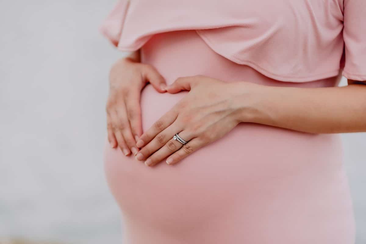 Photo of pregnant woman representing a woman with Gestational Diabetes that is vegetarian.